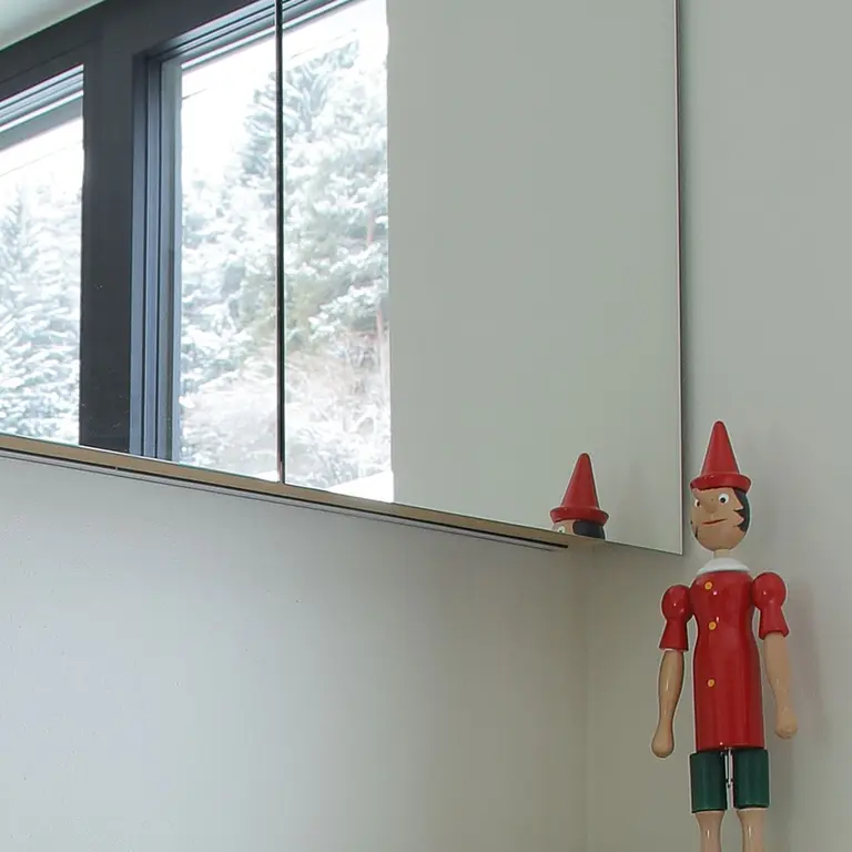  SPIEGELSCHRANK